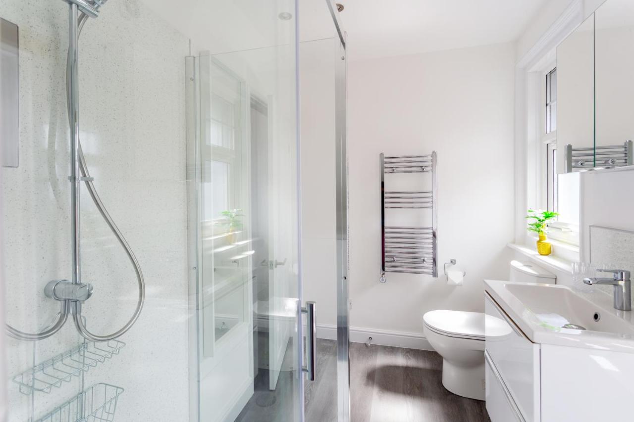 Beach View Luxury Apartment Lyme Regis Eksteriør billede